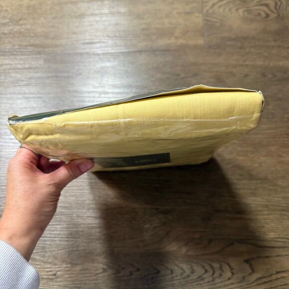 NEW RALPH LAUREN TWIN FLAT SHEET SOLID YELLOW MIDNIGHT SUN - Picture 8 of 8